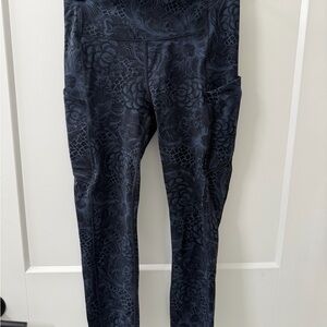 Lulu Floral Patterned Black crop Leggings